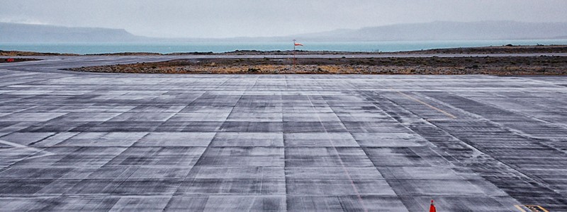 El Calafate's airport runway